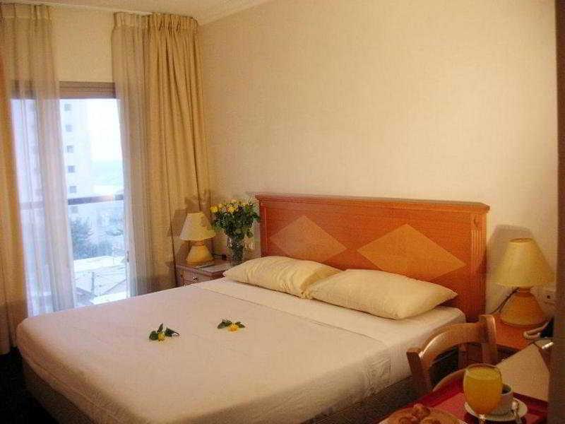 Armon Hayarkon Hotel Tel Aviv Ruang foto
